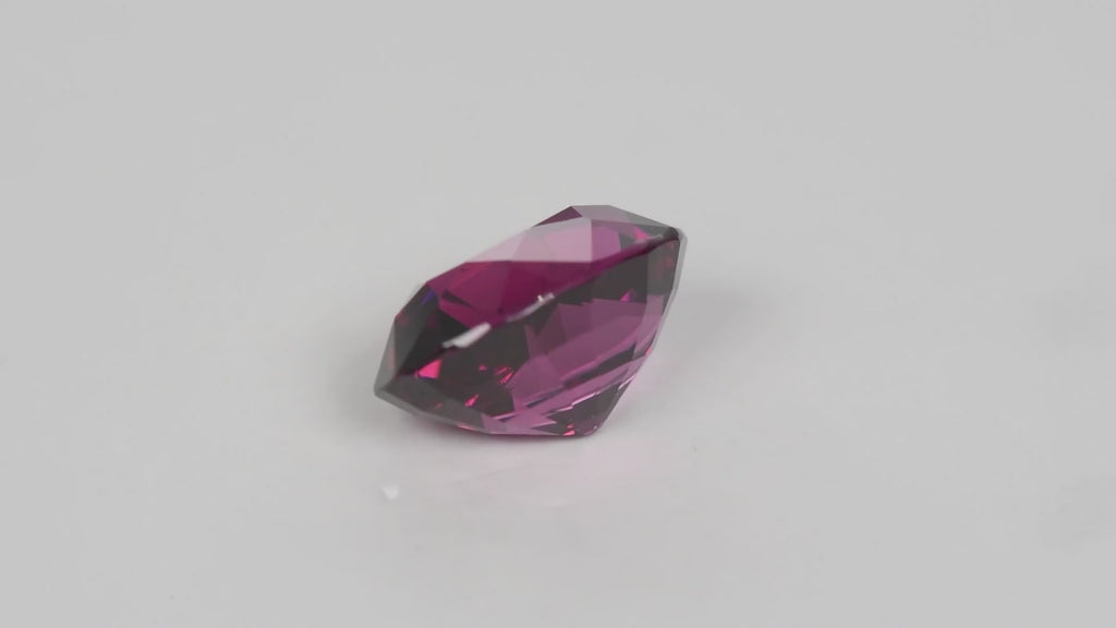 5.22ct Natural Ceylon Rhodolite Garnet - Oval Cut - Certified